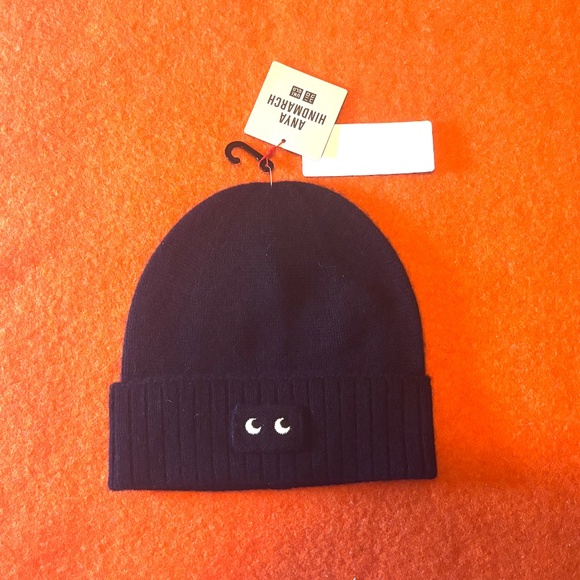 Anya Hindmarch Uniqlo collab navy 100% cashmere knitted beanie hat tuque NWT - Picture 2 of 8
